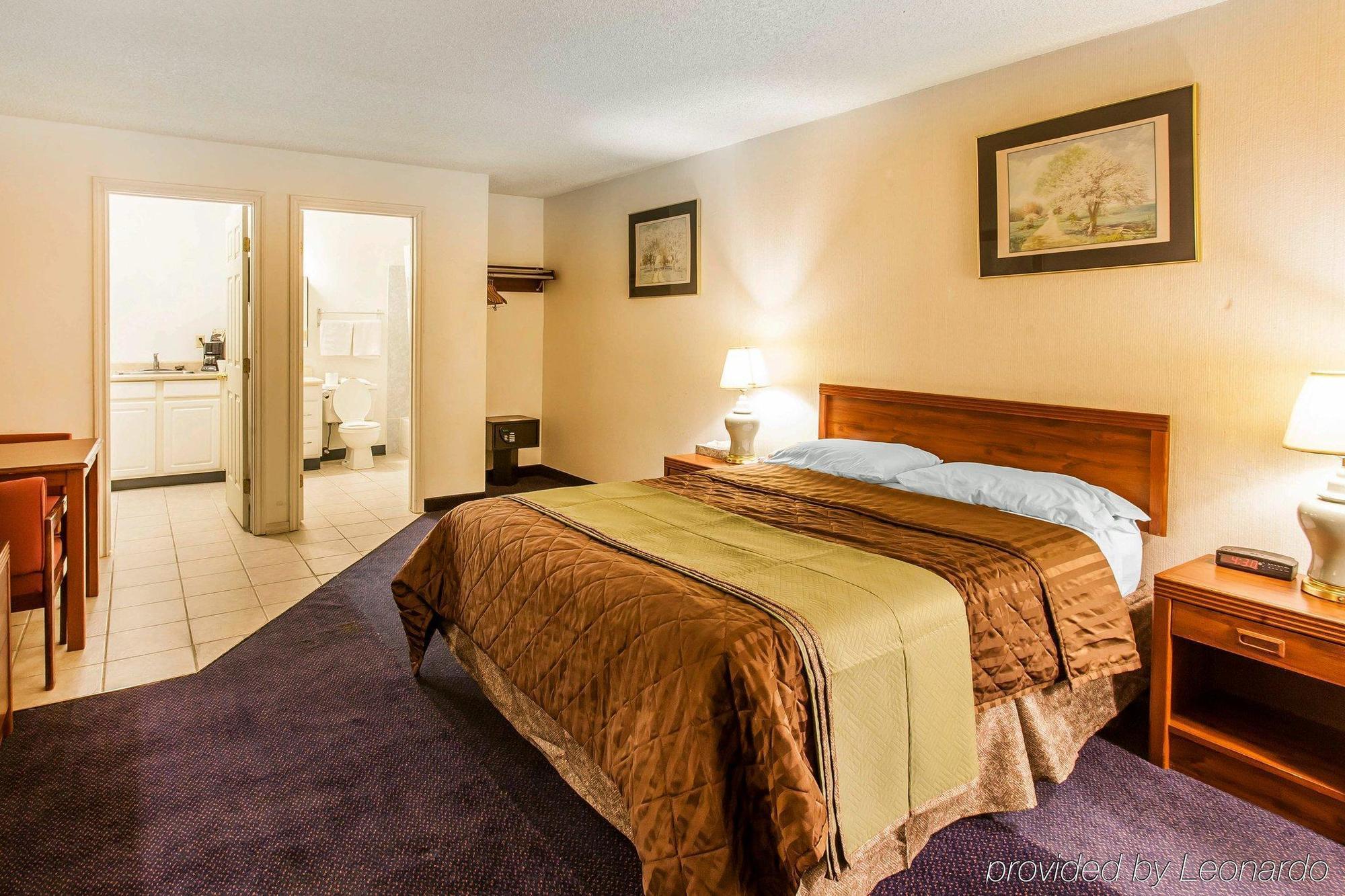 Econolodge Everett Bagian luar foto